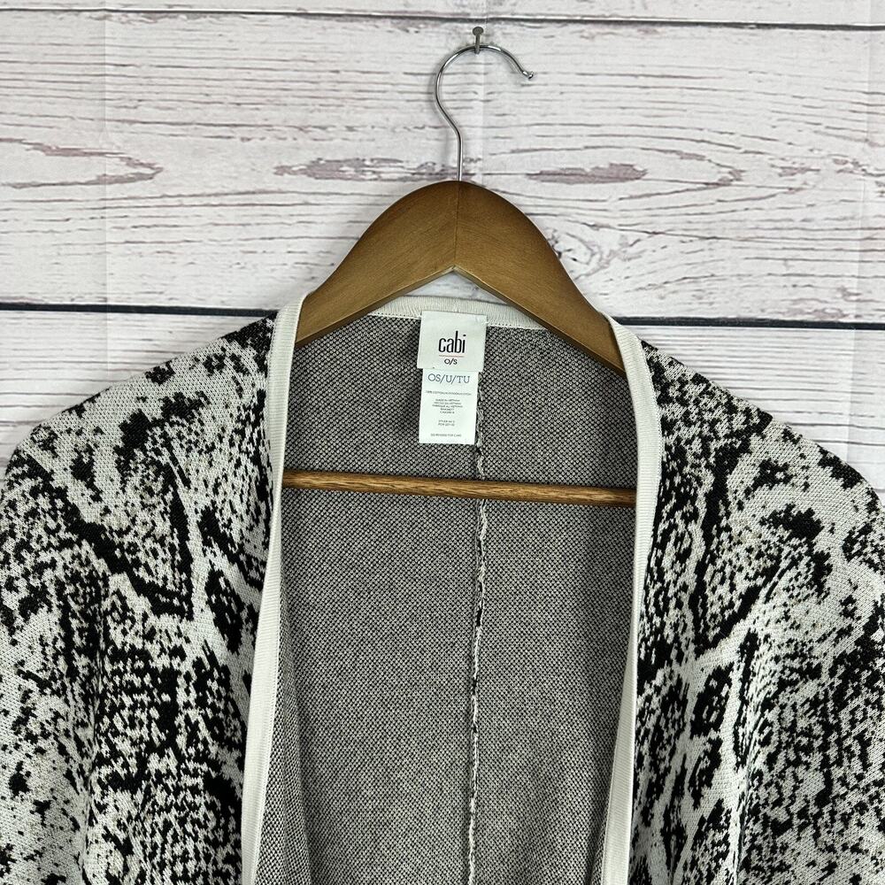 Cabi 4412 Serpent Wrap Os Gray Snake Print Knit C… - image 2